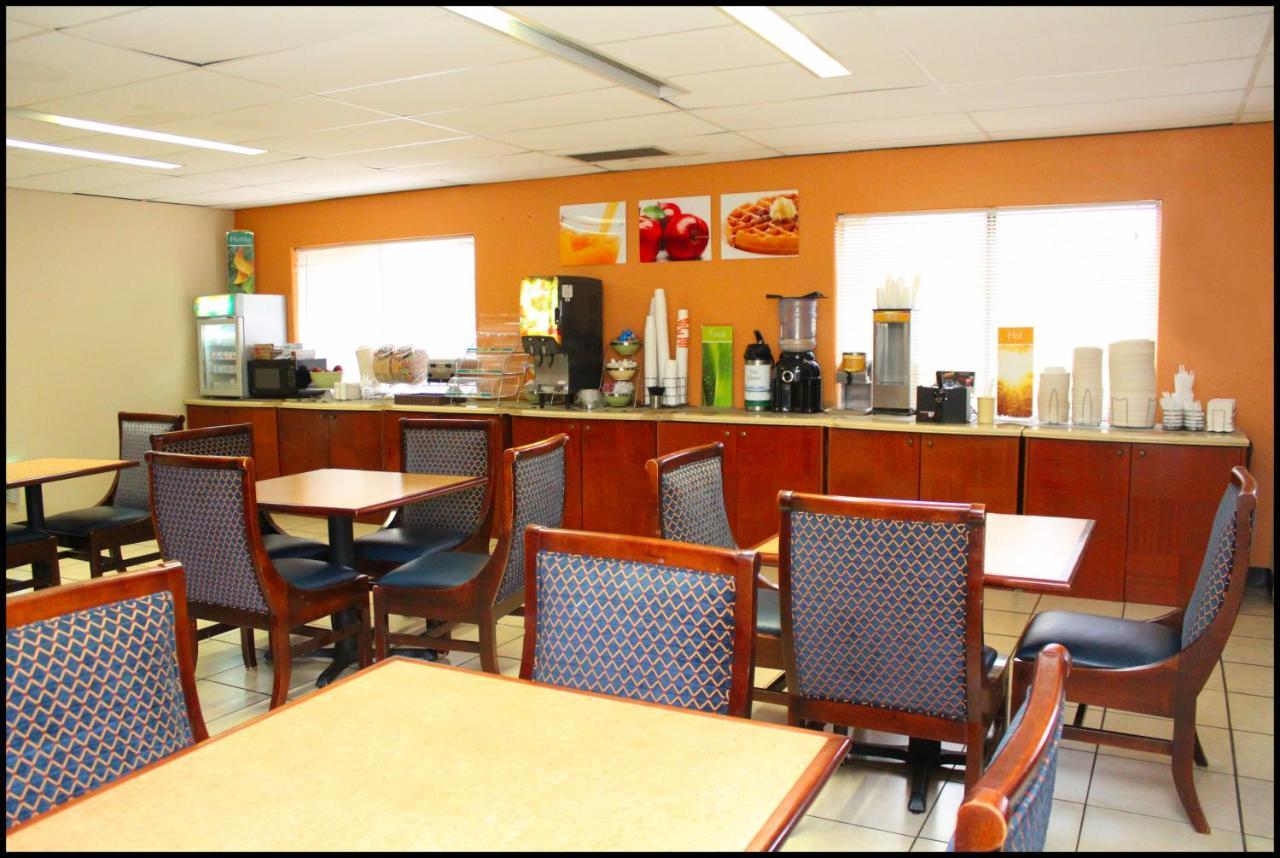 מלון Drexel Heights Ramada By Wyndham Tucson Airport מראה חיצוני תמונה