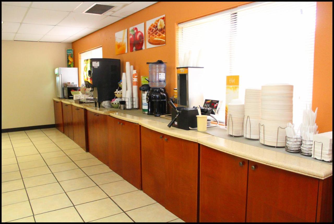 מלון Drexel Heights Ramada By Wyndham Tucson Airport מראה חיצוני תמונה