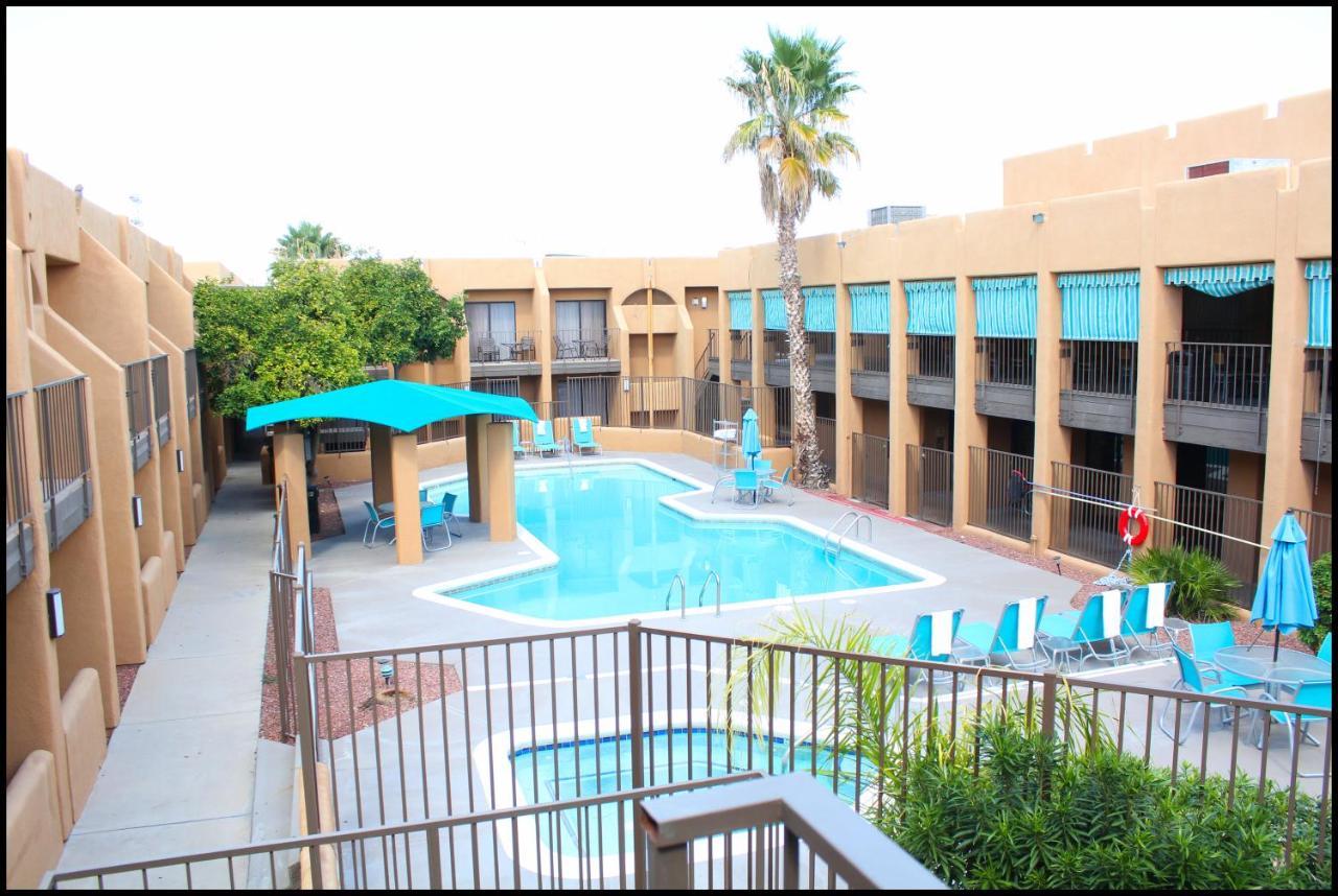 מלון Drexel Heights Ramada By Wyndham Tucson Airport מראה חיצוני תמונה