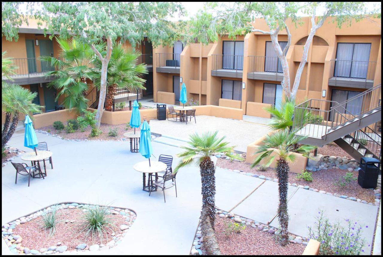 מלון Drexel Heights Ramada By Wyndham Tucson Airport מראה חיצוני תמונה