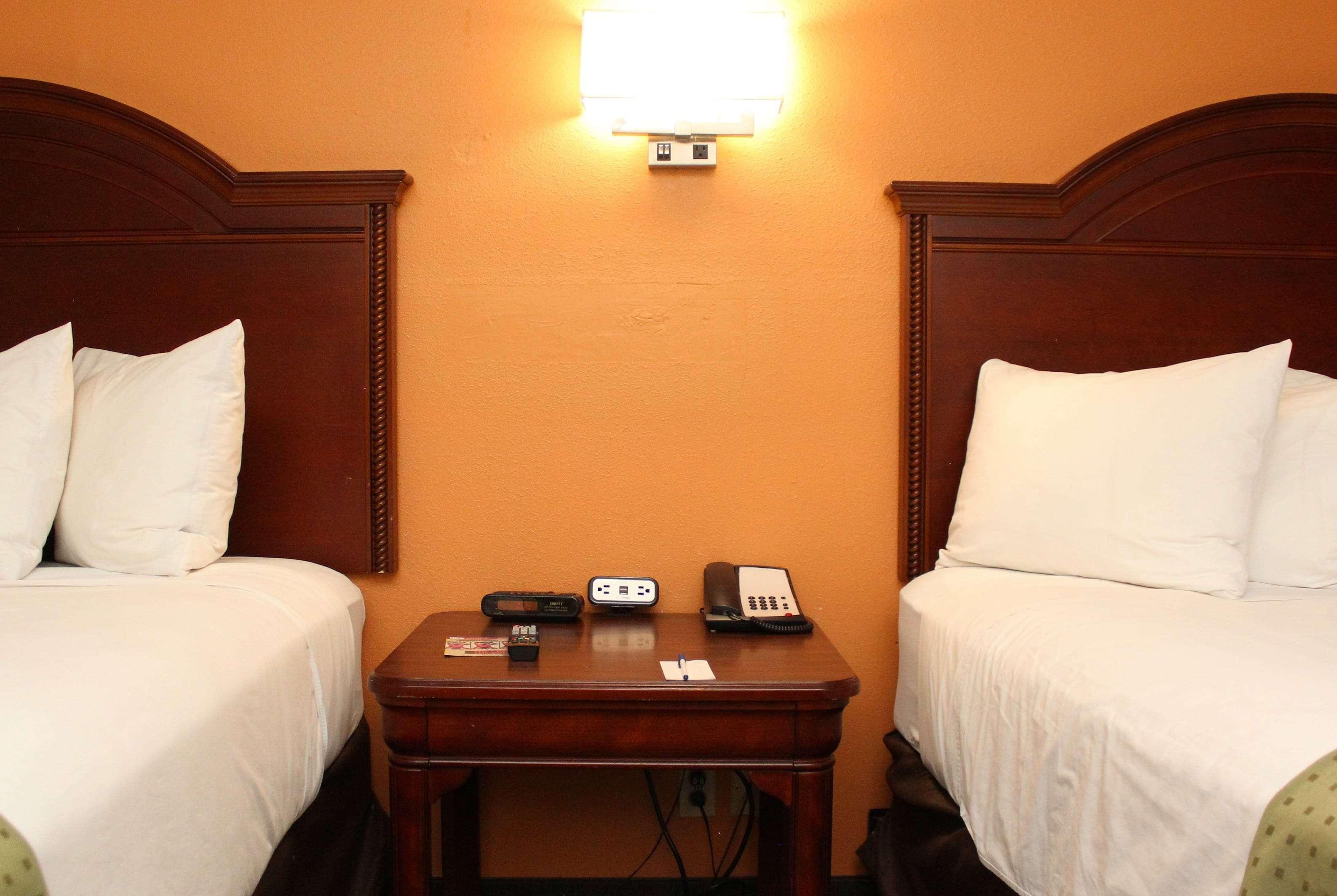 מלון Drexel Heights Ramada By Wyndham Tucson Airport מראה חיצוני תמונה