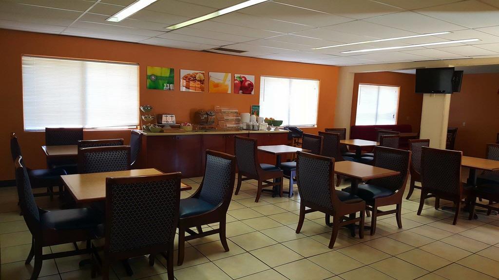 מלון Drexel Heights Ramada By Wyndham Tucson Airport מראה חיצוני תמונה