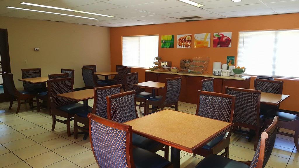 מלון Drexel Heights Ramada By Wyndham Tucson Airport מראה חיצוני תמונה