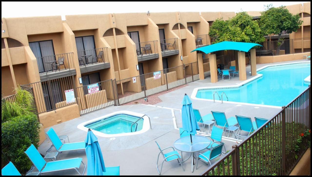 מלון Drexel Heights Ramada By Wyndham Tucson Airport מראה חיצוני תמונה